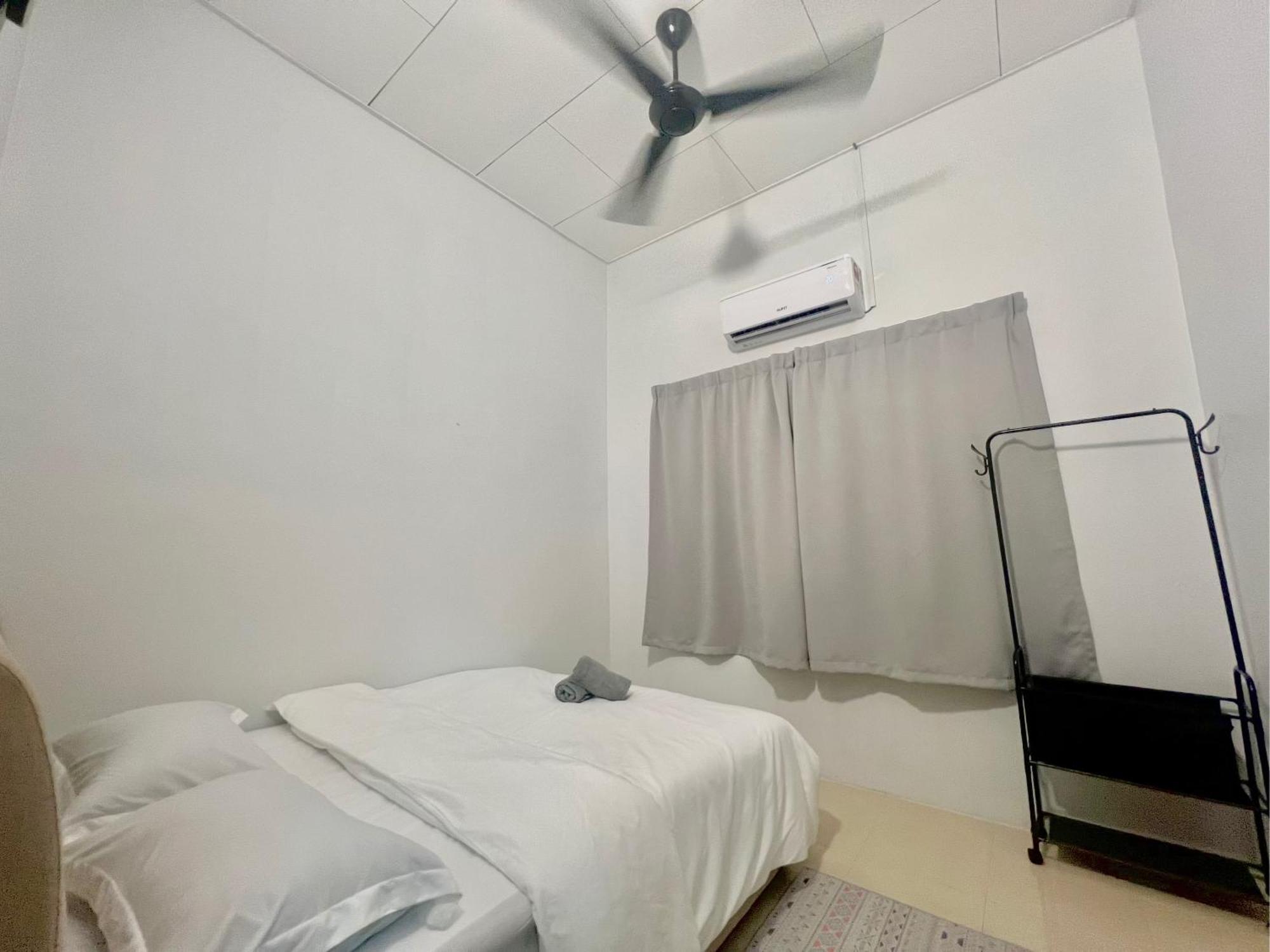 Quayside Cove Homestay - Corner House, Shah Alam Rimbayu Netflix Syok Tv Bbq Exterior photo